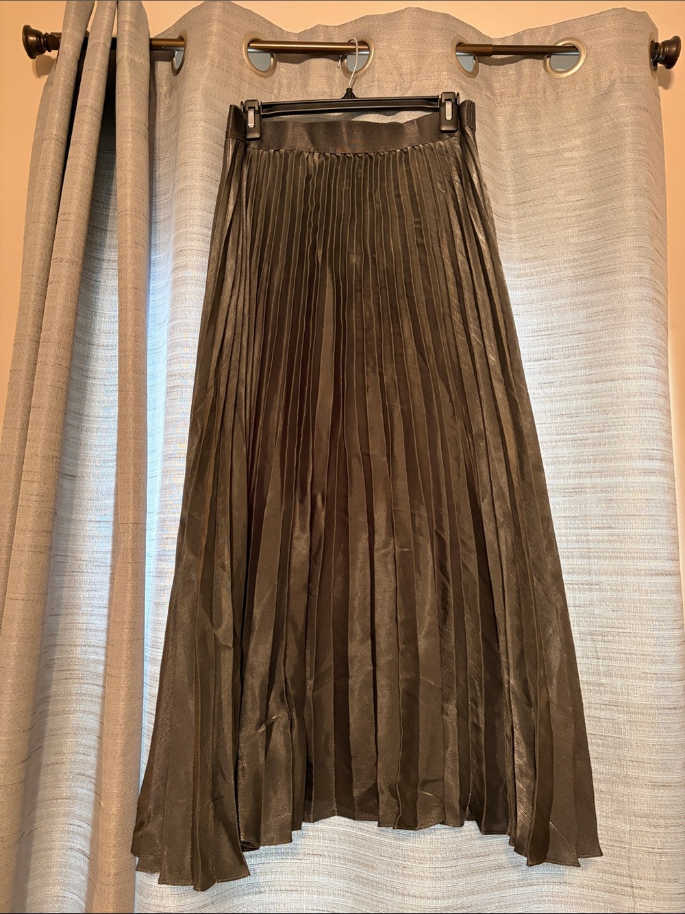 Max Studio Pewter/Silver Pleated Midi Skirt